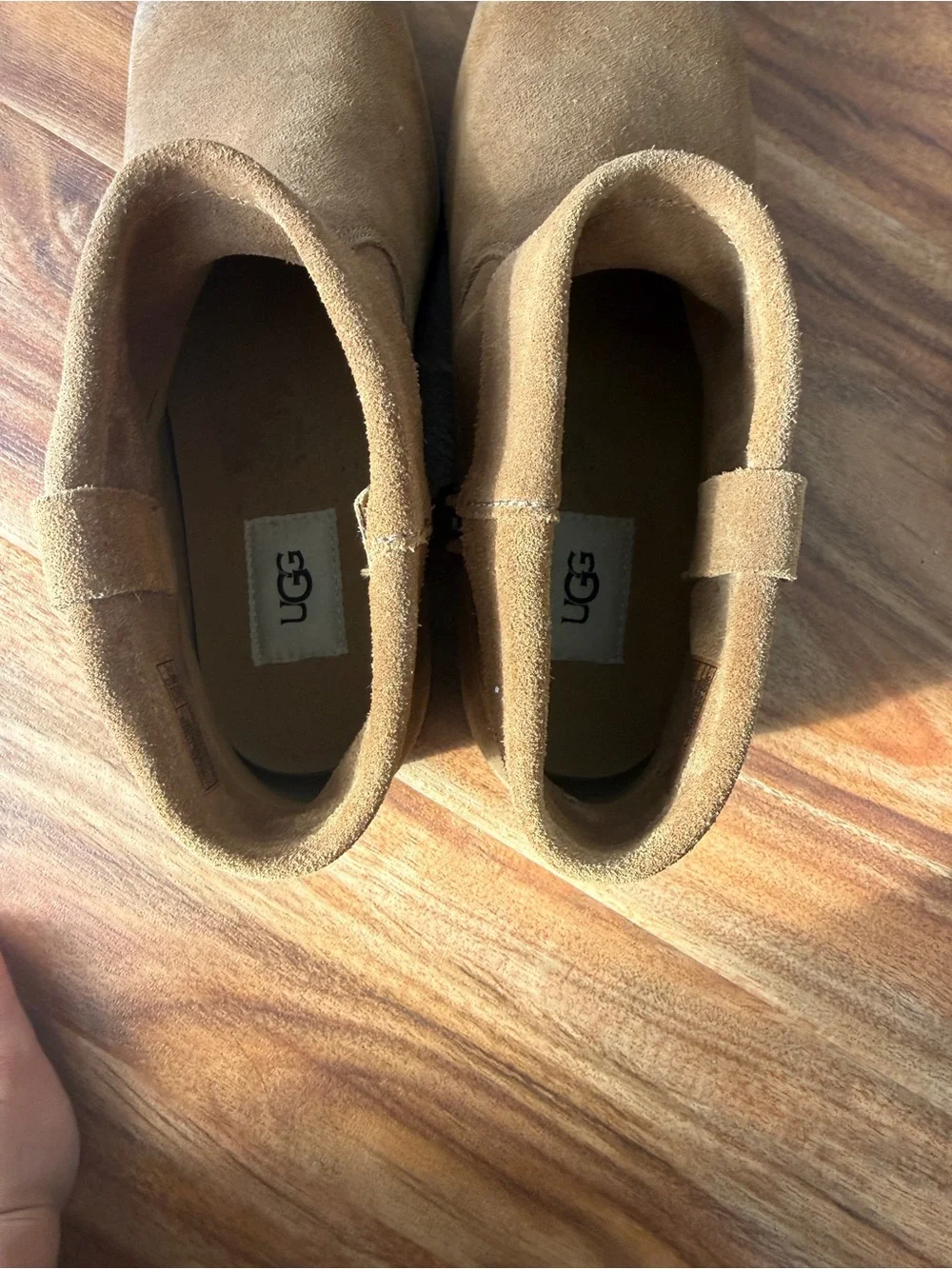 UGG Chestnut Suede Short Boot - Tan/Brown